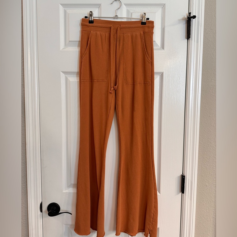 Aerie Bootcut Sweats - Distressed